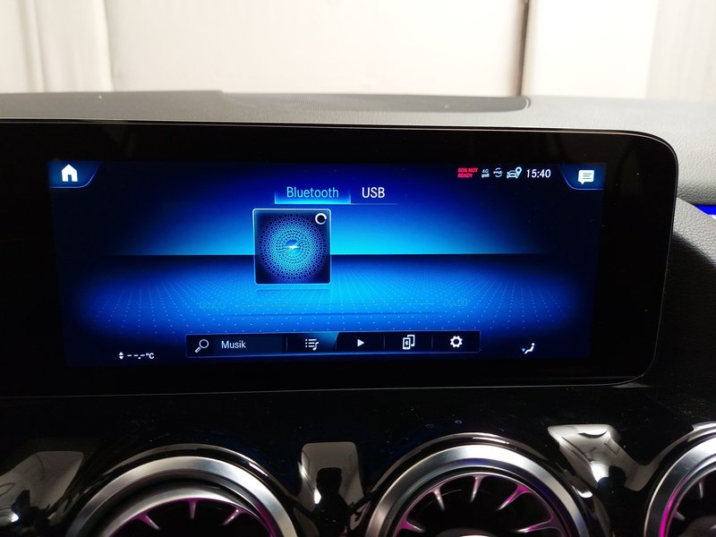 Mercedes-Benz EQA 250 Progressive • ACC • Full LED — 22