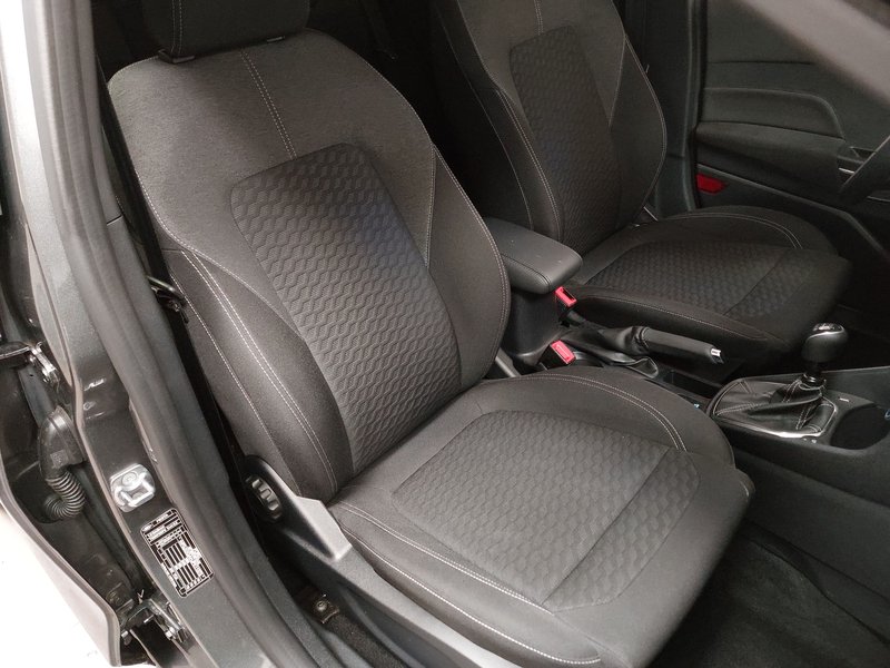 Ford Fiesta 1.0 EcoBoost Titanium • LED — 10