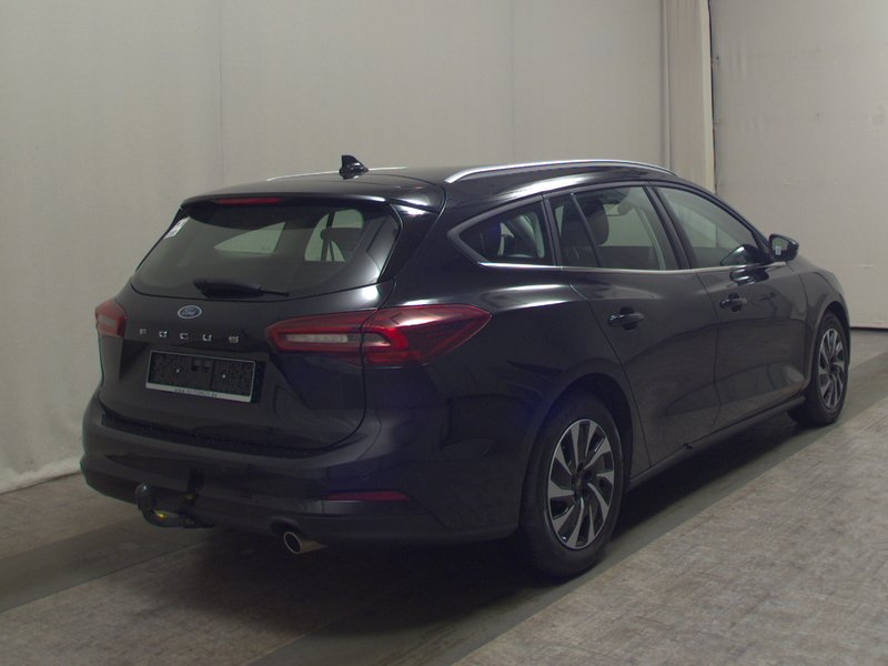 Ford Focus Turnier 1.5 EcoBlue Titanium automatik • AHK • LED — 4
