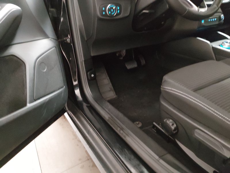 Ford Focus Turnier 1.5 EcoBlue Titanium automatik • AHK • LED — 7