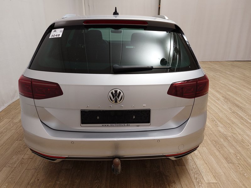 Volkswagen Passat Variant 2.0 TDI Elegance automatik • ACC • LED — 14