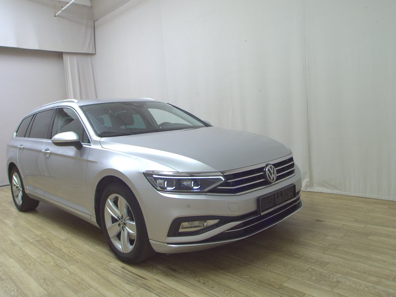 Volkswagen Passat Variant 2.0 TDI Elegance automatik • ACC • LED — 3