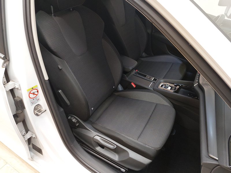 Škoda Octavia Combi 1.0 TSI automatik Ambition • Full LED — 10