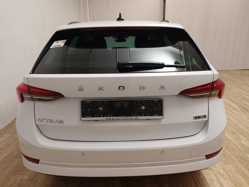 Škoda Octavia Combi 1.0 TSI automatik Ambition • Full LED — 14