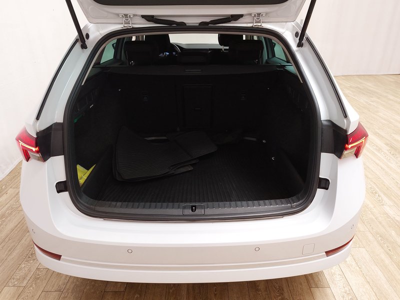 Škoda Octavia Combi 1.0 TSI automatik Ambition • Full LED — 15