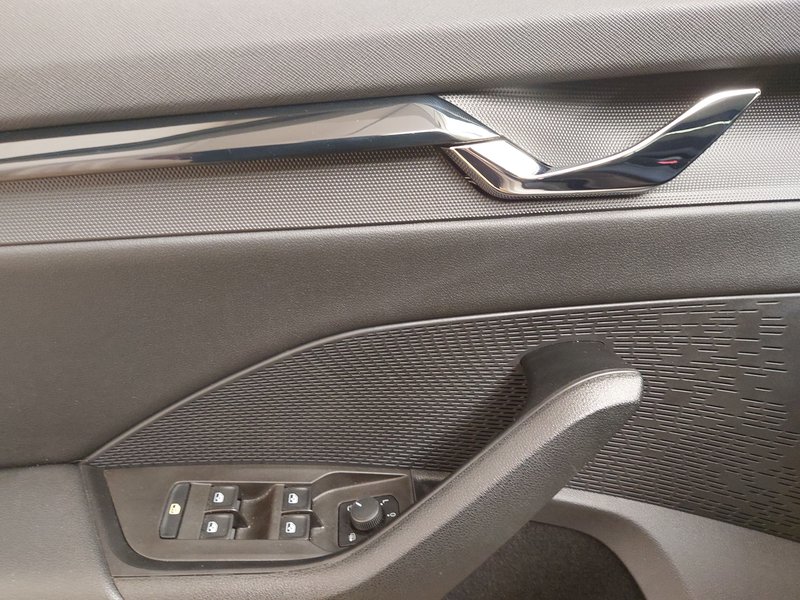 Škoda Octavia Combi 1.0 TSI automatik Ambition • Full LED — 5