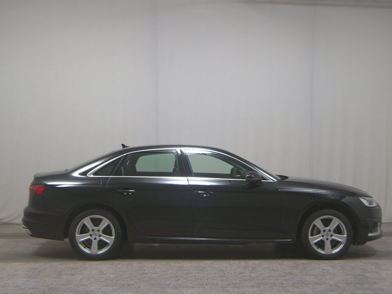 Audi A4 40 TFSI advanced • ACC • LED