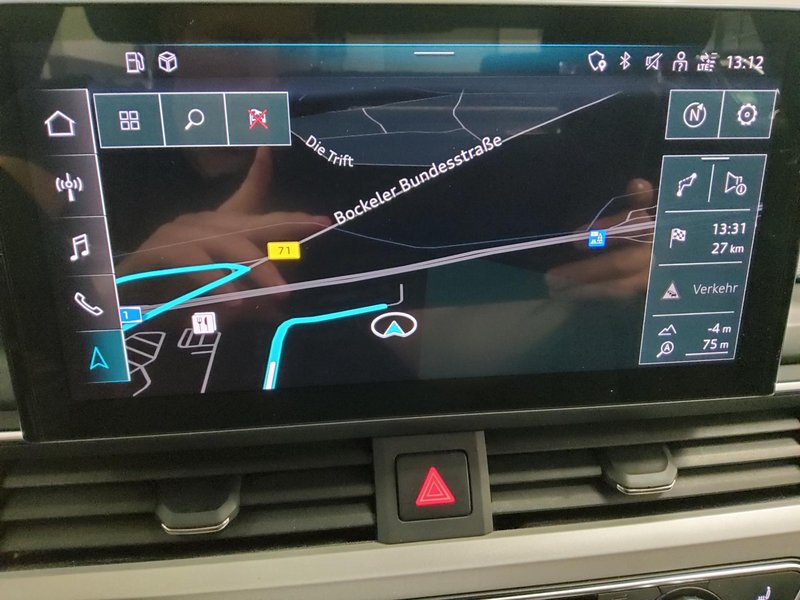 Audi A4 40 TFSI advanced • ACC • LED — 7
