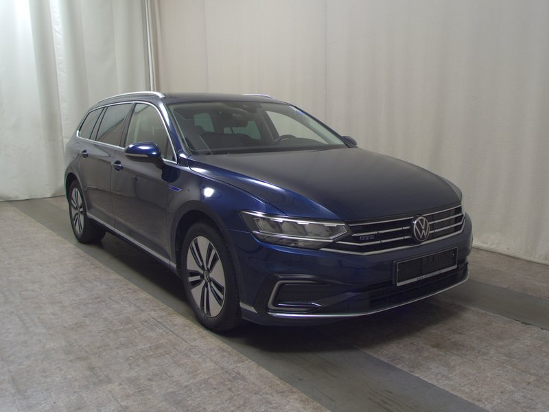 Volkswagen Passat Variant GTE 1.4 TSI automatik • HUD • bežično punjenje — 3