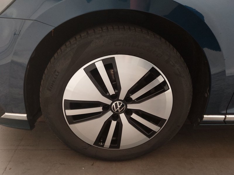 Volkswagen Passat Variant GTE 1.4 TSI automatik • HUD • bežično punjenje — 8