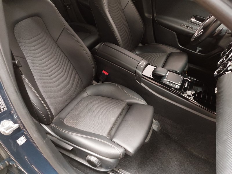 Mercedes-Benz A 250 e automatik • LED • navigacija — 10