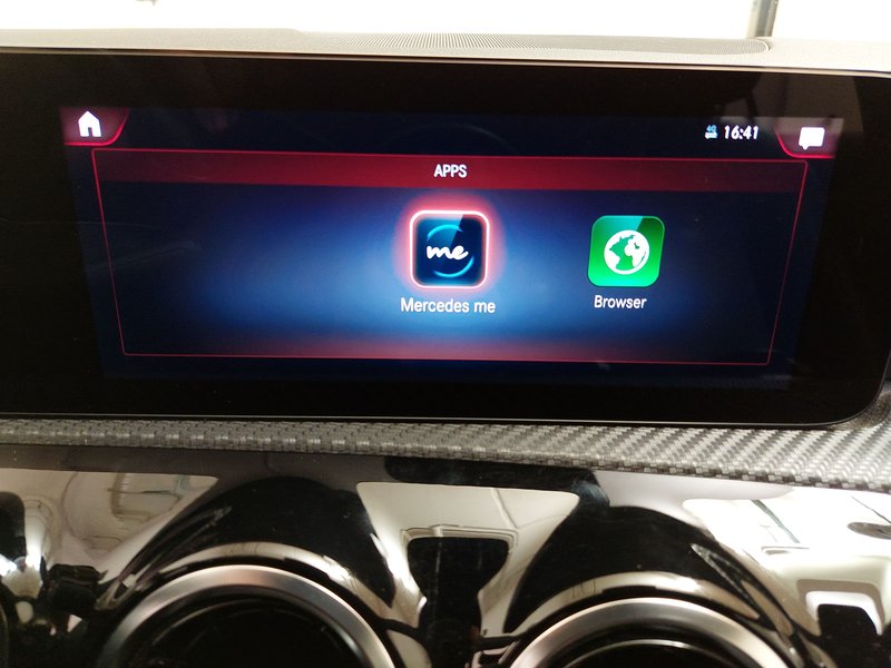 Mercedes-Benz A 250 e automatik • LED • navigacija — 23