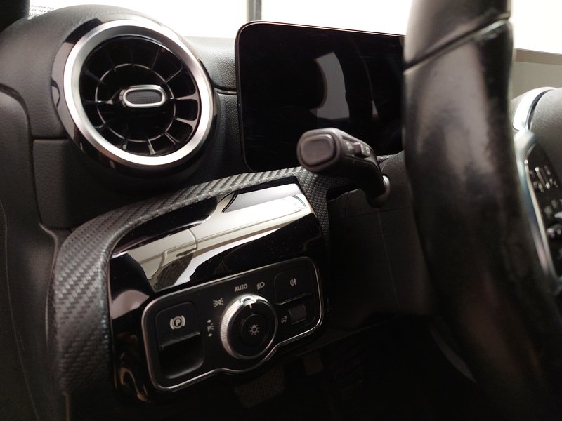 Mercedes-Benz A 250 e automatik • LED • navigacija — 7