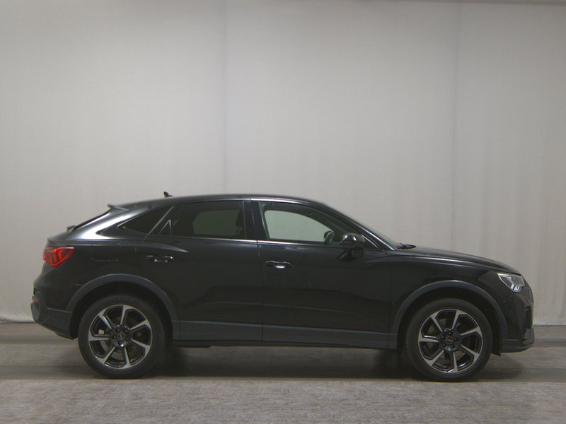 Audi Q3 Sportback 45 TFSI e automatik S line • ACC • LED