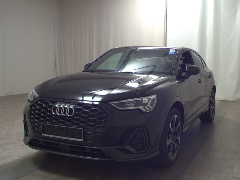 Audi Q3 Sportback 45 TFSI e automatik S line • ACC • LED — 2