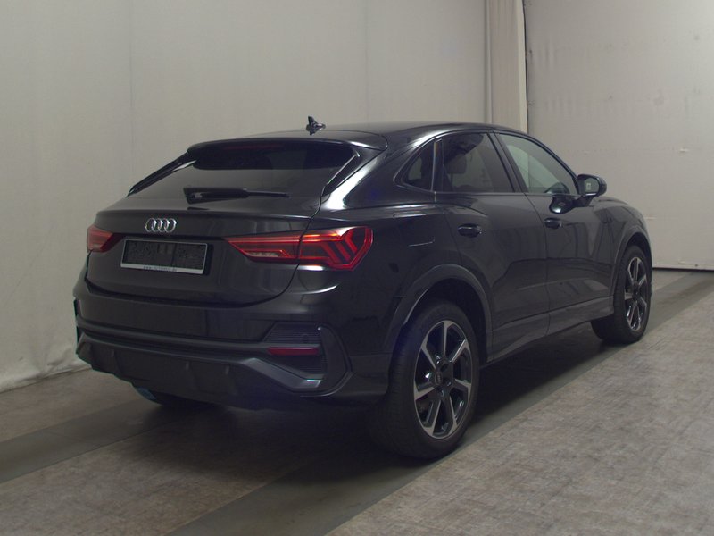 Audi Q3 Sportback 45 TFSI e automatik S line • ACC • LED — 4