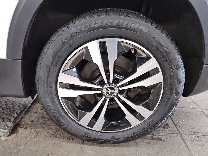 Mercedes-Benz GLB 200 d automatik Progressive • panorama • LED — 11