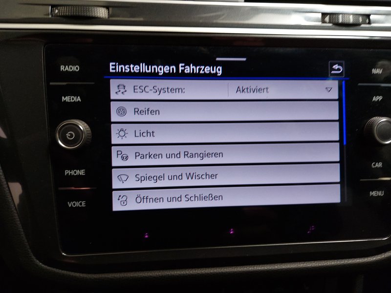 VW Tiguan Allspace 2.0 TDI automatik Life • ACC • HUD — 21