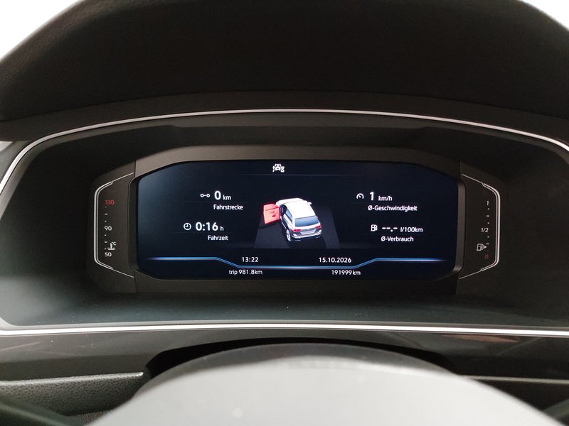 VW Tiguan Allspace 2.0 TDI automatik Life • ACC • HUD — 22