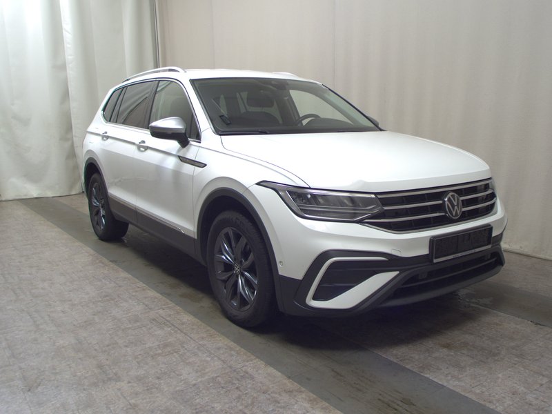 VW Tiguan Allspace 2.0 TDI automatik Life • ACC • HUD — 3