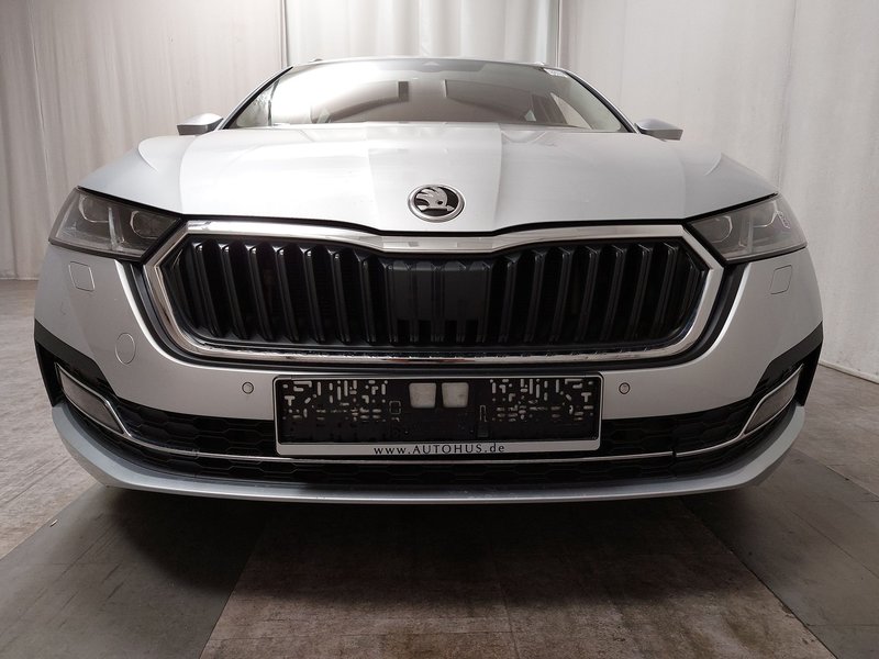 Škoda Octavia Kombi 2.0 TDI automatik Style • ACC • AHK — 10