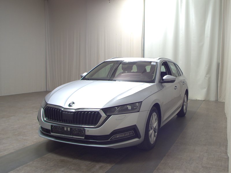 Škoda Octavia Kombi 2.0 TDI automatik Style • ACC • AHK — 2