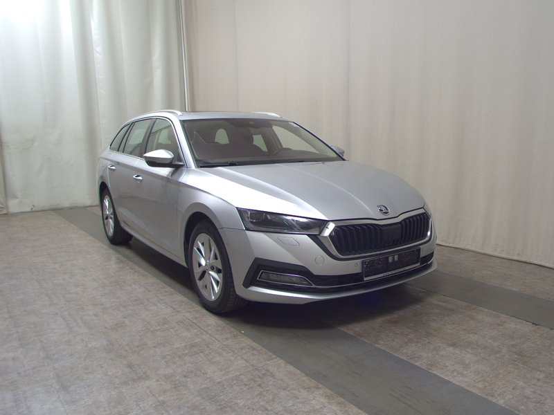 Škoda Octavia Kombi 2.0 TDI automatik Style • ACC • AHK — 3