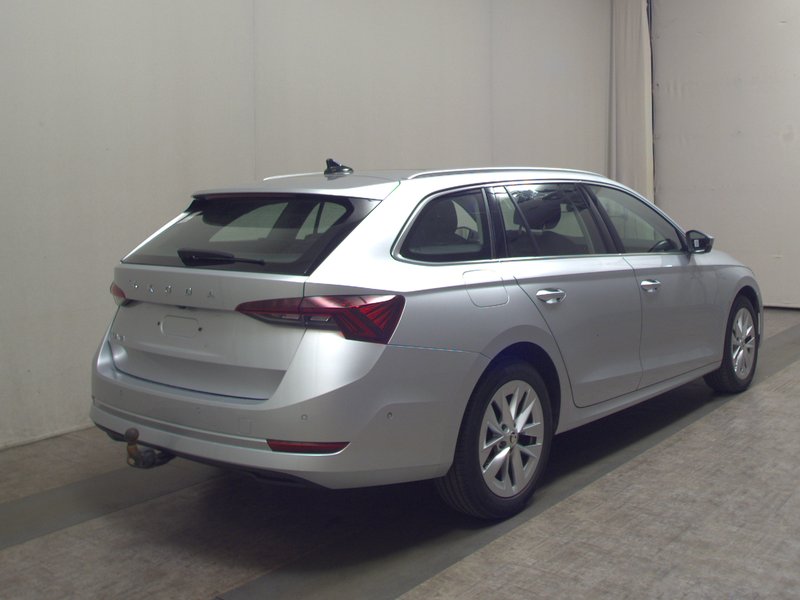 Škoda Octavia Kombi 2.0 TDI automatik Style • ACC • AHK — 4