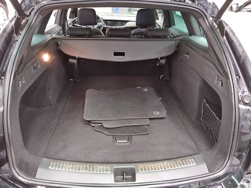 Opel Insignia ST 2.0 CDTI automatik Business Edition • ACC • el. peta vrata — 11