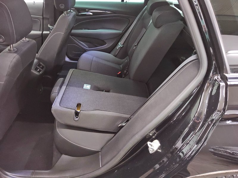 Opel Insignia ST 2.0 CDTI automatik Business Edition • ACC • el. peta vrata — 12