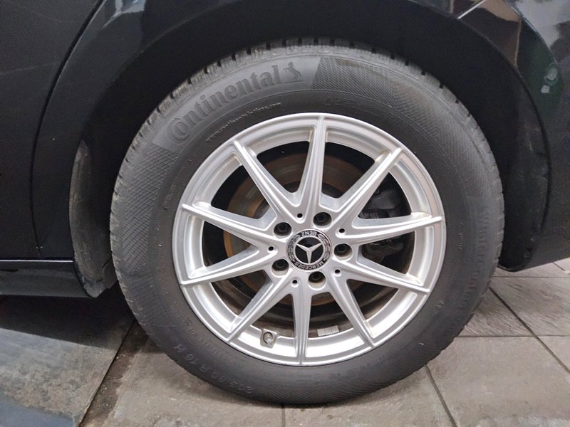 Mercedes-Benz CLA 180 d Shooting Brake automatik Progressive • LED — 11