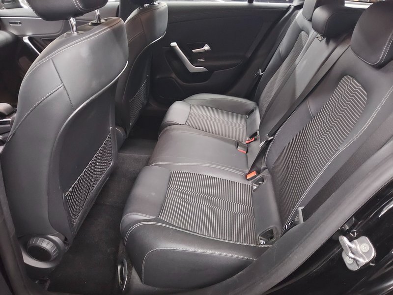 Mercedes-Benz CLA 180 d Shooting Brake automatik Progressive • LED — 13