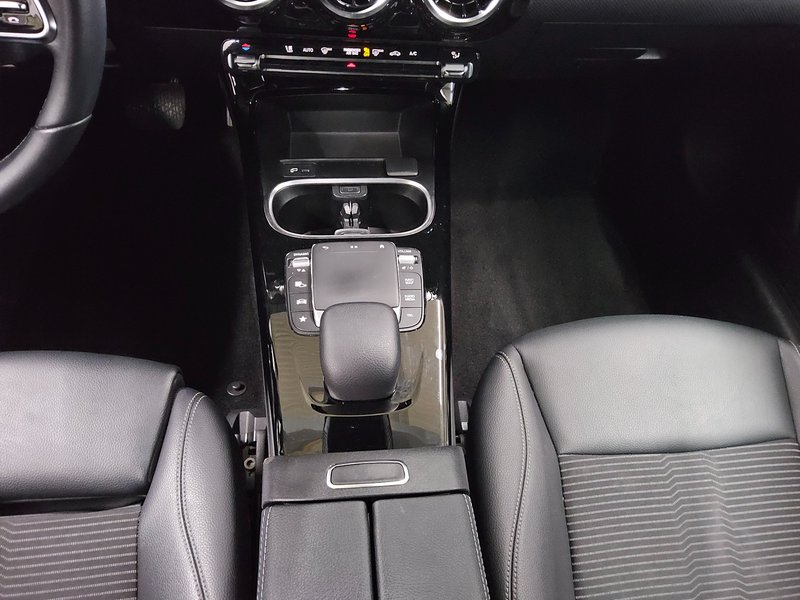 Mercedes-Benz CLA 180 d Shooting Brake automatik Progressive • LED — 6