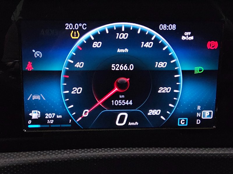 Mercedes-Benz CLA 180 d Shooting Brake automatik Progressive • LED — 8
