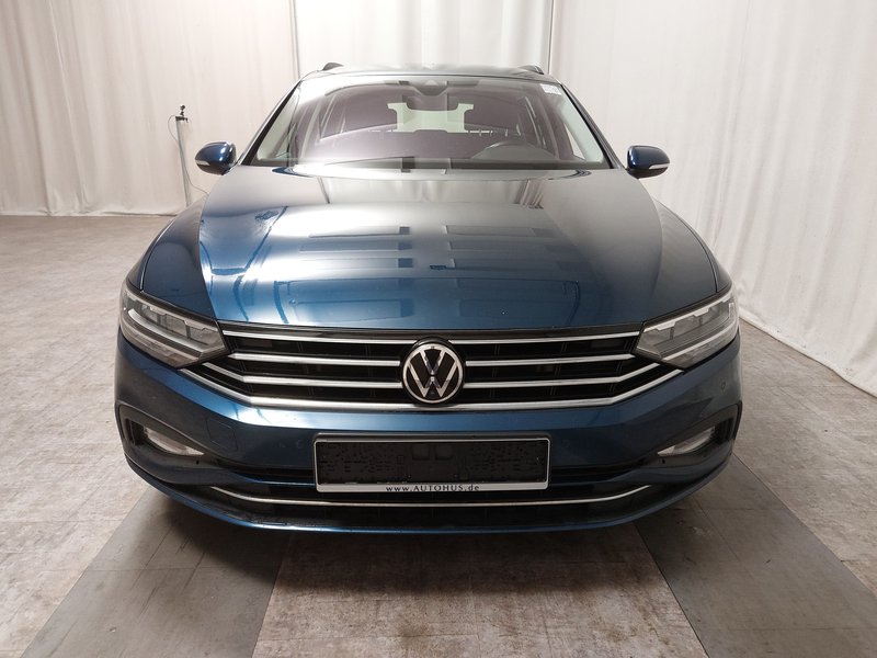 Volkswagen Passat 2.0 TDI automatik Business • ACC • AHK — 9