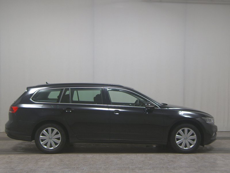 Volkswagen Passat Variant 2.0 TDI automatik Business • električna peta vrata