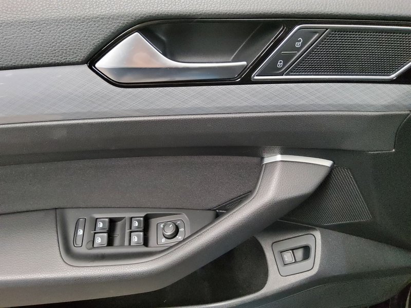 Volkswagen Passat Variant 2.0 TDI automatik Business • električna peta vrata — 10