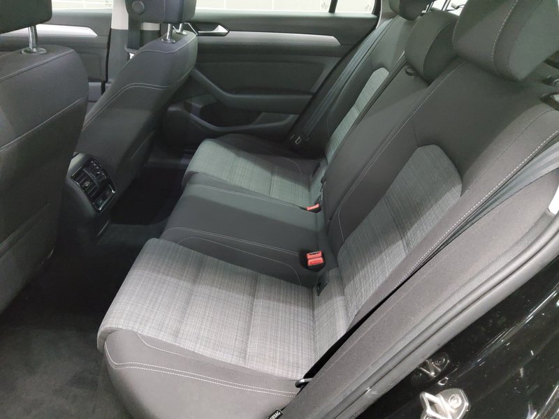 Volkswagen Passat Variant 2.0 TDI automatik Business • električna peta vrata — 13