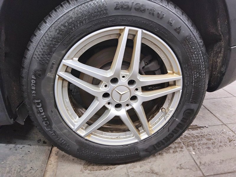 Mercedes-Benz GLB 220 d automatik Progressive • ACC • LED — 11