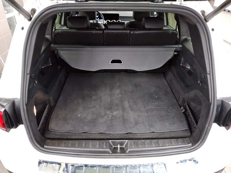Mercedes-Benz GLB 220 d automatik Progressive • ACC • LED — 12