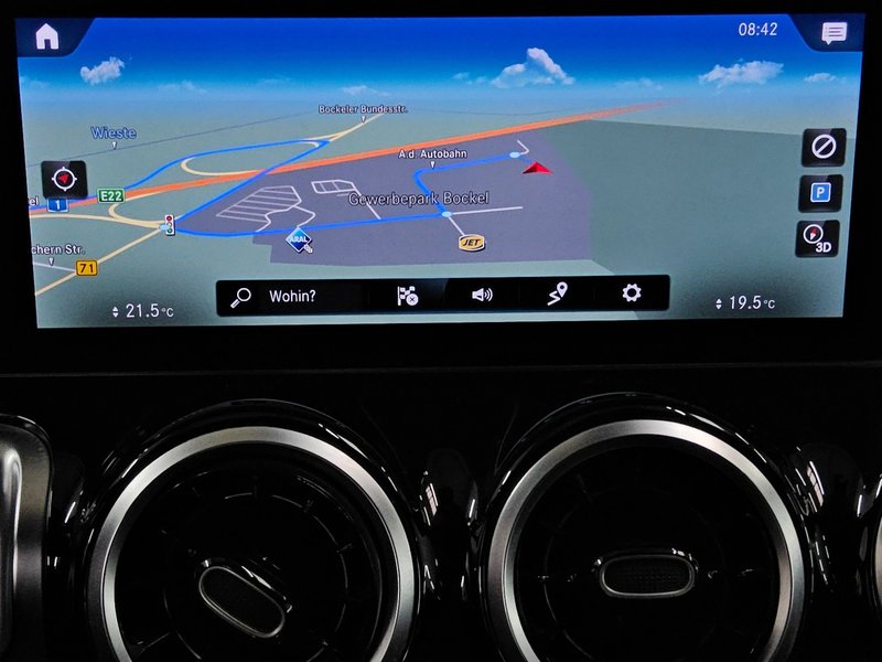 Mercedes-Benz GLB 220 d automatik Progressive • ACC • LED — 7