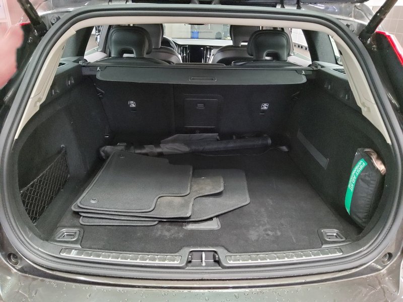 Volvo V60 D3 Momentum Pro automatik • električna vrata prtljažnika • LED — 12
