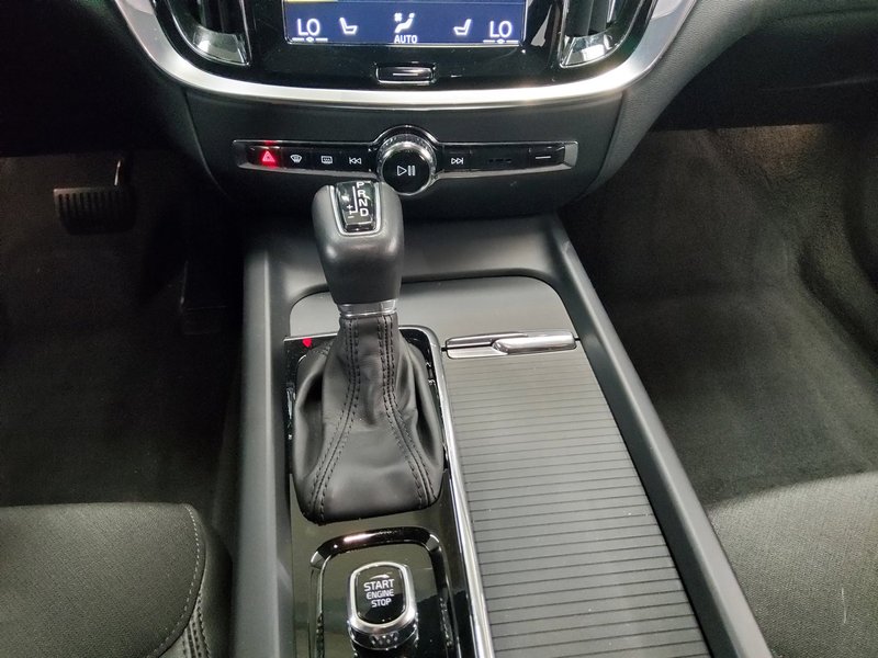 Volvo V60 D3 Momentum Pro automatik • električna vrata prtljažnika • LED — 6