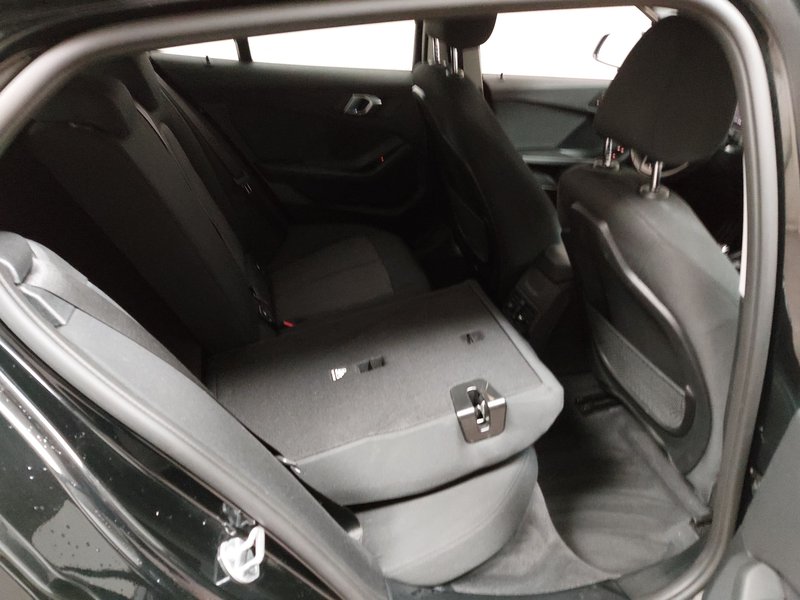 BMW 120d automatik Advantage • ACC • Full LED — 11