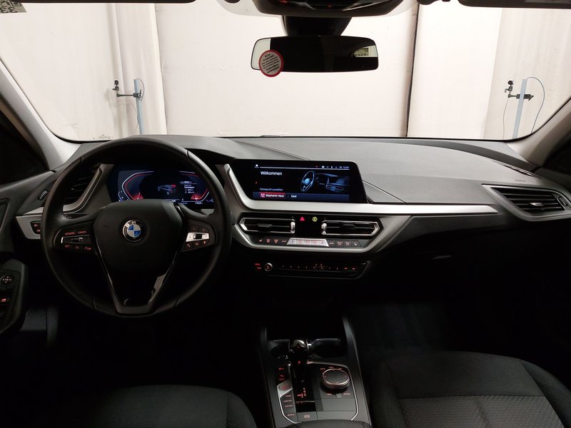 BMW 120d automatik Advantage • ACC • Full LED — 16