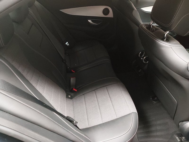 Mercedes-Benz E 300 de 4MATIC automatik Avantgarde • električna peta vrata • HUD — 12
