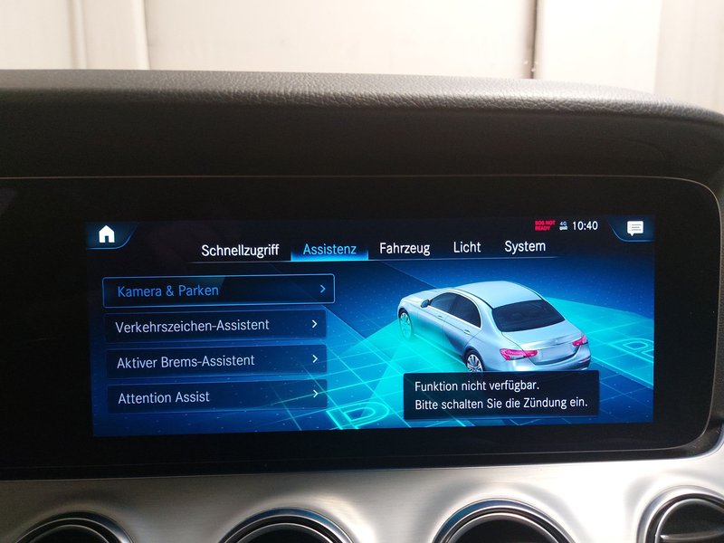 Mercedes-Benz E 300 de 4MATIC automatik Avantgarde • električna peta vrata • HUD — 20