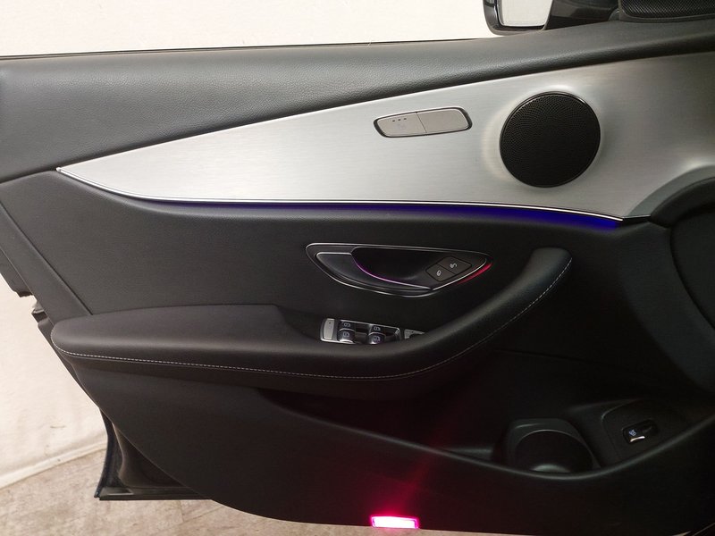 Mercedes-Benz E 300 de 4MATIC automatik Avantgarde • električna peta vrata • HUD — 5