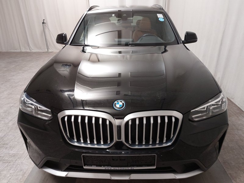 BMW X3 xDrive30e automatik • panorama • Full LED — 10