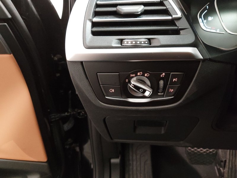 BMW X3 xDrive30e automatik • panorama • Full LED — 13